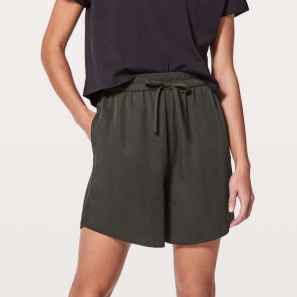 Lululemon Move Lightly Women's Charcoal Shorts - Size 2